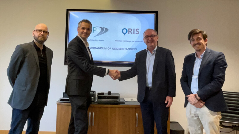 Signature MoU iRAP & ORIS